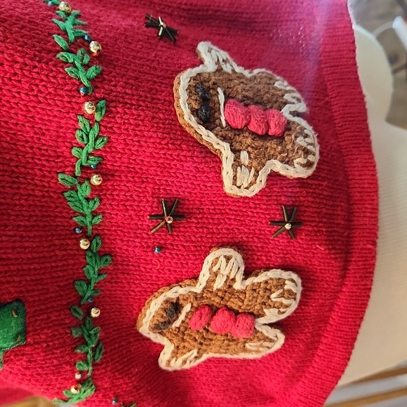 Bobbie Brooks Christmas gingerbread house themed sweater vest size small - Picture 6 of 15